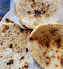 Restaurant Pupusa Al Paso