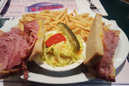 Reubens Restaurant Delicatessen