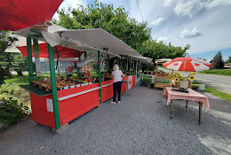 Local Family Fruit and Legumes