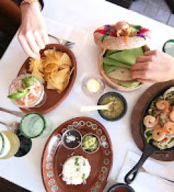 Guacamole y tequila  Restaurant mexicain Magog