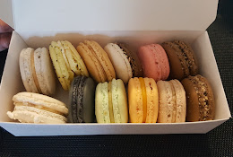 Ollia Macarons  Tea